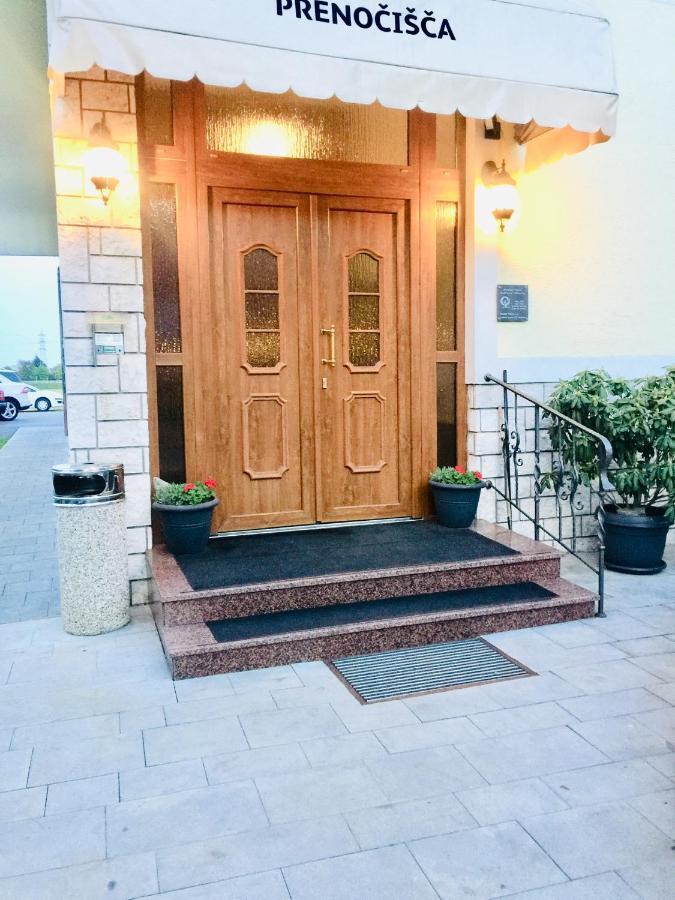 Stara Lipa Tasner Free Kitchen&Garage&Parking-Self Check In Ξενοδοχείο Μαριμπόρ Εξωτερικό φωτογραφία